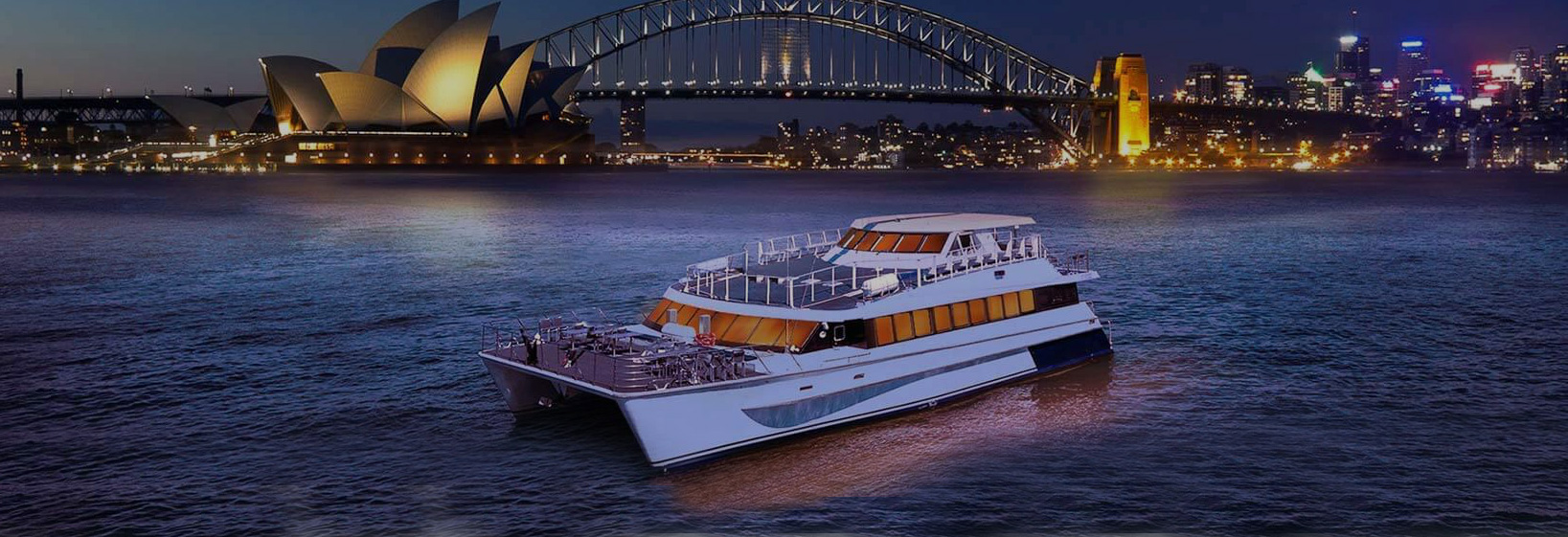 cruise ship under sydney harbour bridge